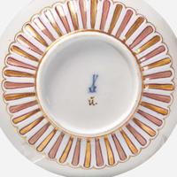 A Meissen chinoiserie porcelain tea and coffee service circa 1735