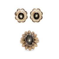 COLLECTION OF YELLOW GOLD AND BLACK STAR SAPPHIRE JEWELRY