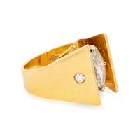YELLOW GOLD AND DIAMOND RING