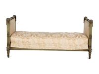 A Louis XVI Style Painted Daybed with Scalamandré Love Bird Pattern Silk Damask Upholstery