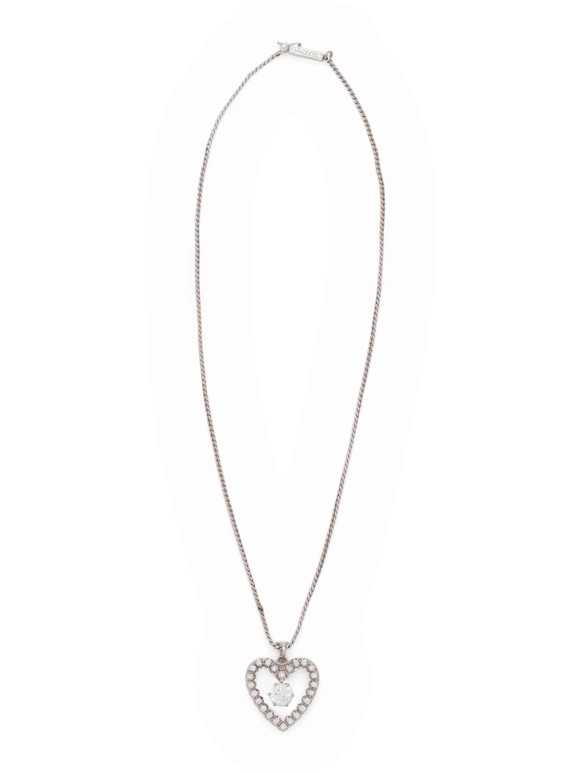 WHITE GOLD AND DIAMOND HEART PENDANT/NECKLACE