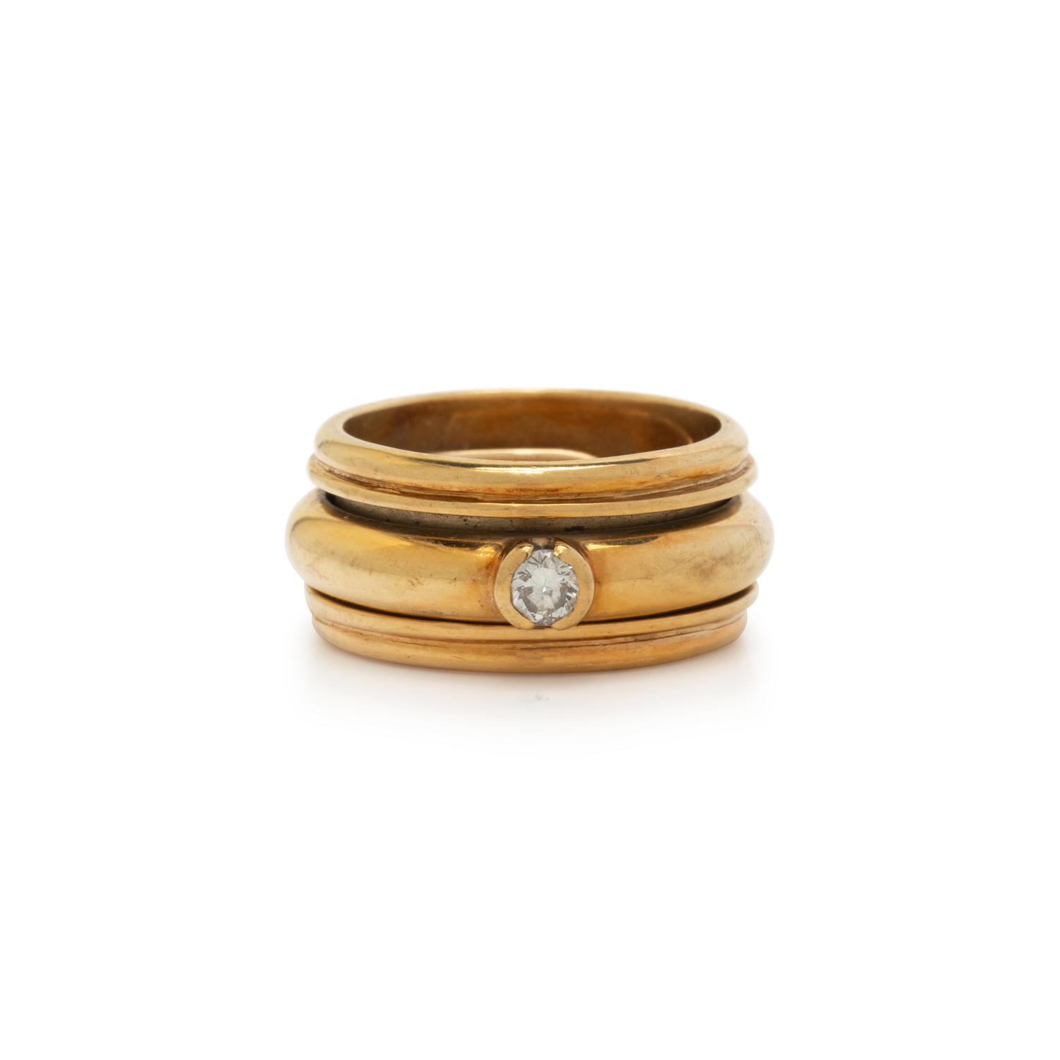 YELLOW GOLD AND DIAMOND RING
