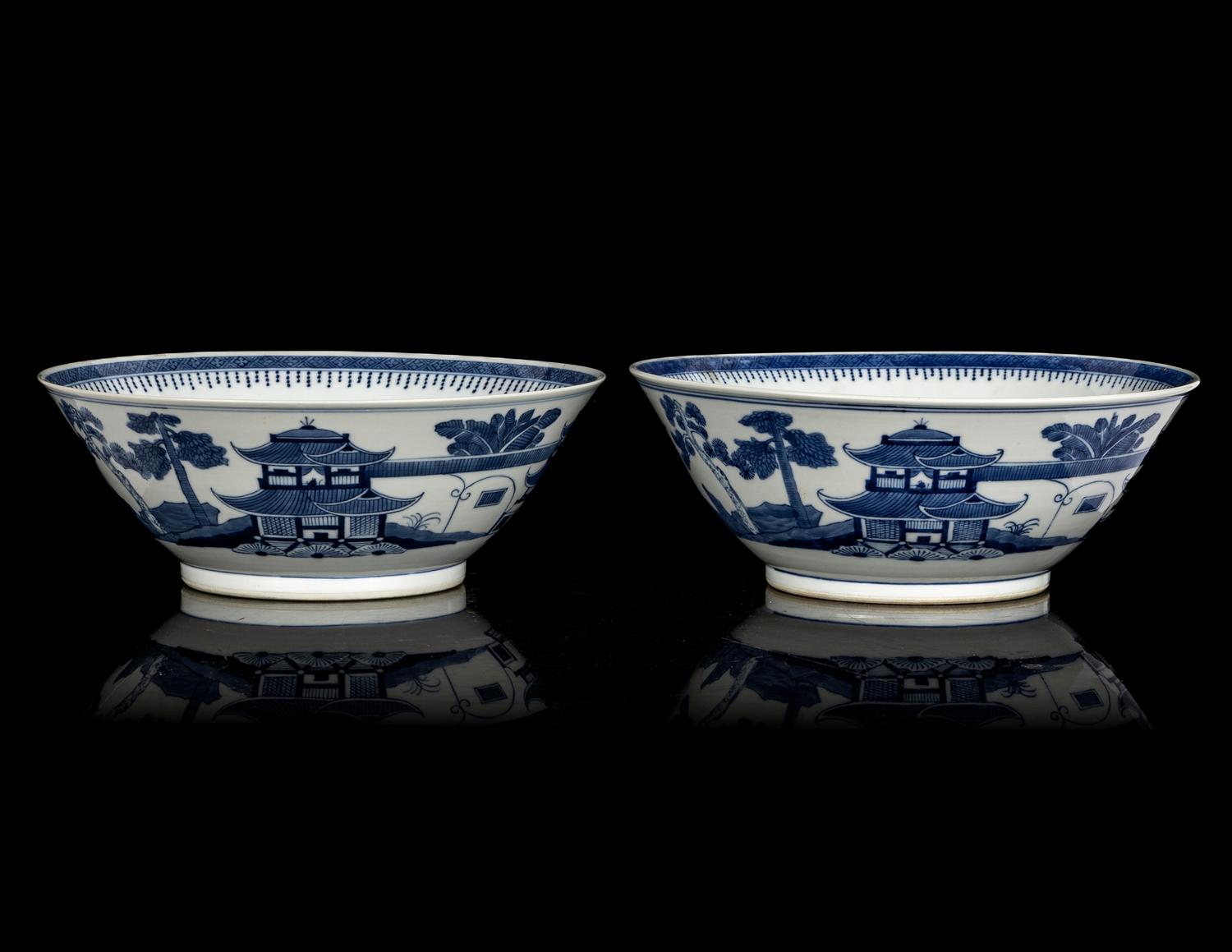 Two Pairs of Chinese Export Blue and White Porcelain Wares