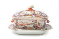 A Chinese Export Porcelain Tureen and Platter