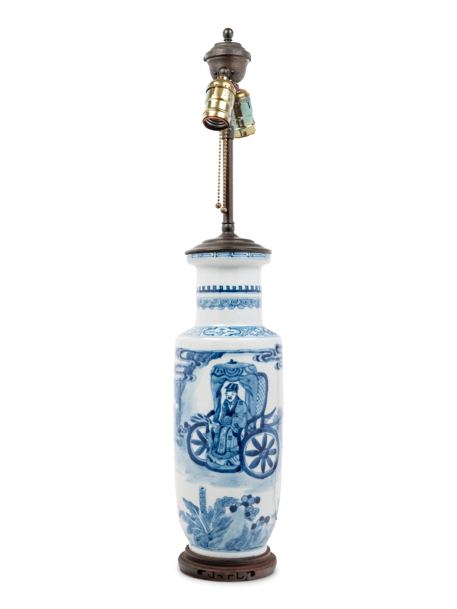 A Chinese Blue and White Porcelain Rouleau Vase