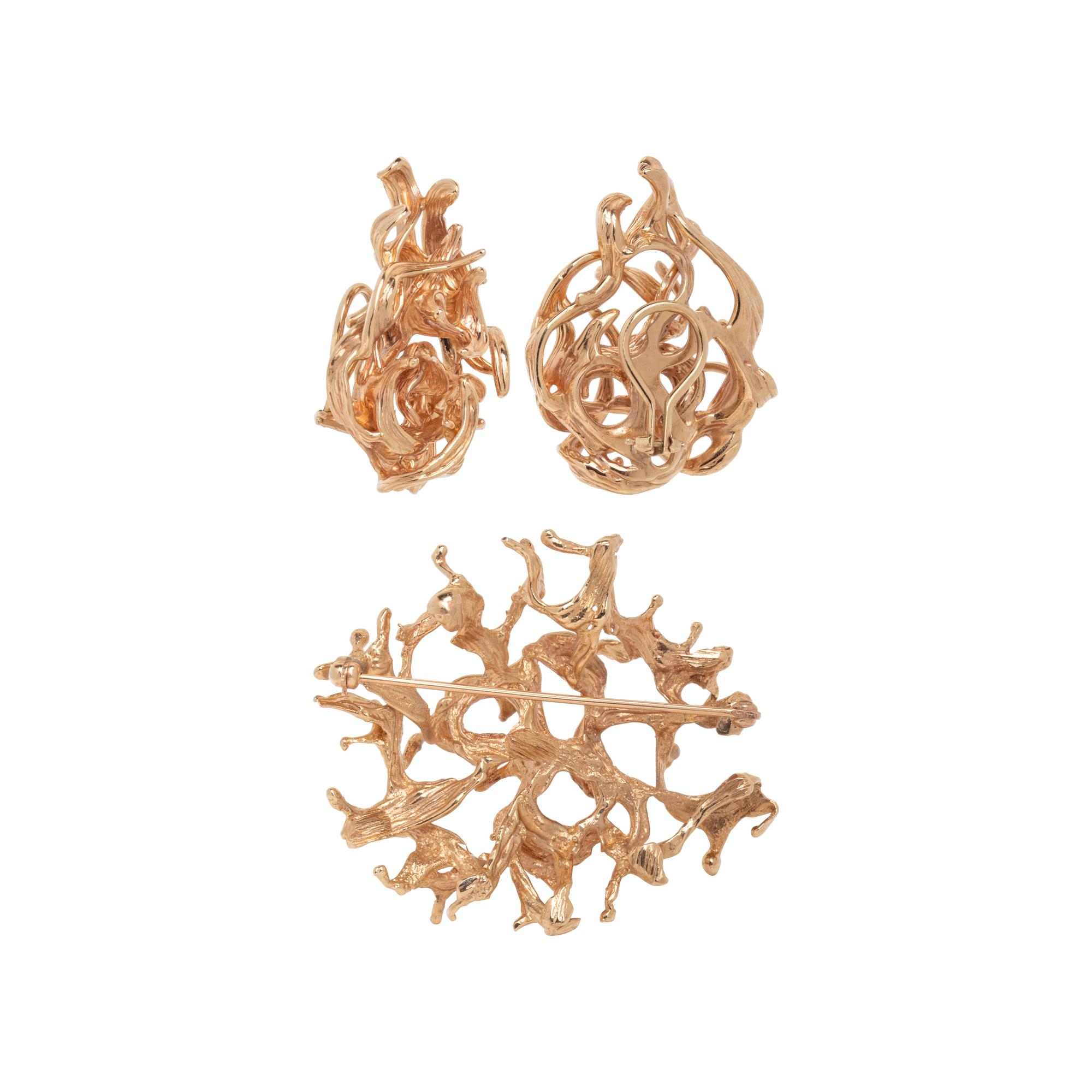 YELLOW GOLD EARRINGS AND BROOCH