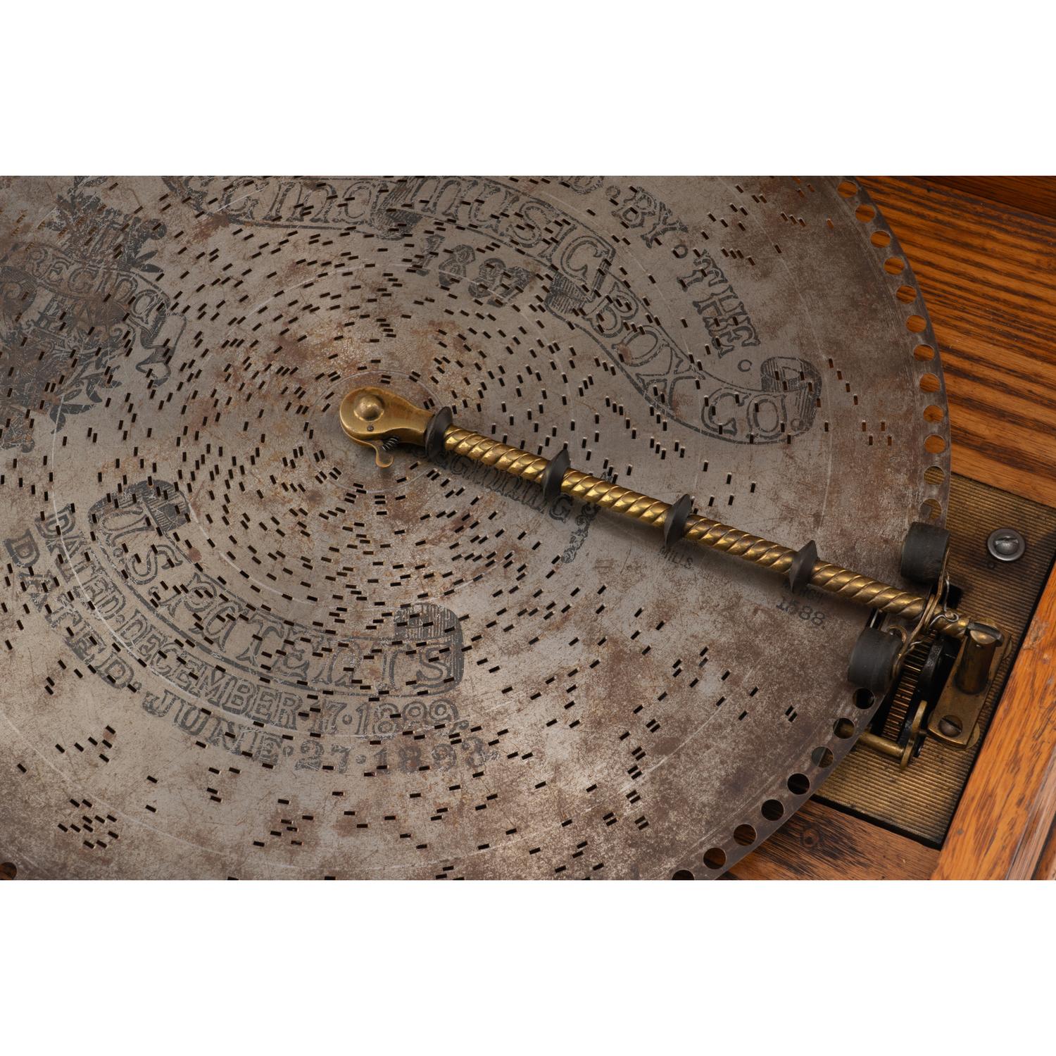 A Regina Oak Tabletop Disc Music Box