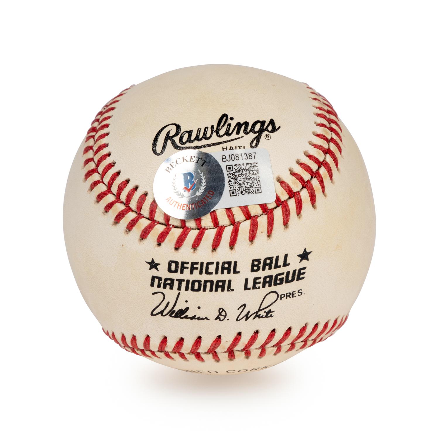 A Tom Seaver Single Signed Autograph Baseball (Beckett Authentication Services Certified),