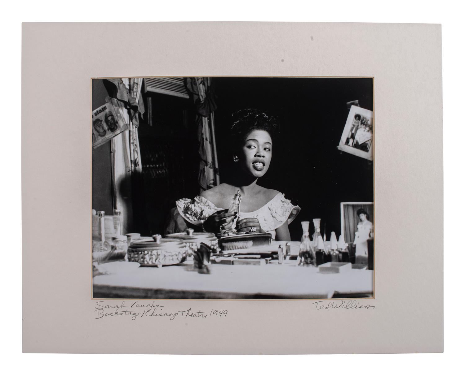 [EARLY PHOTOGRAPHY - MUSIC]. WILLIAMS, Ted (1925-2009), photographer. Sarah Vaughn, Backstage / Chicago theater 1949 (printed later).
