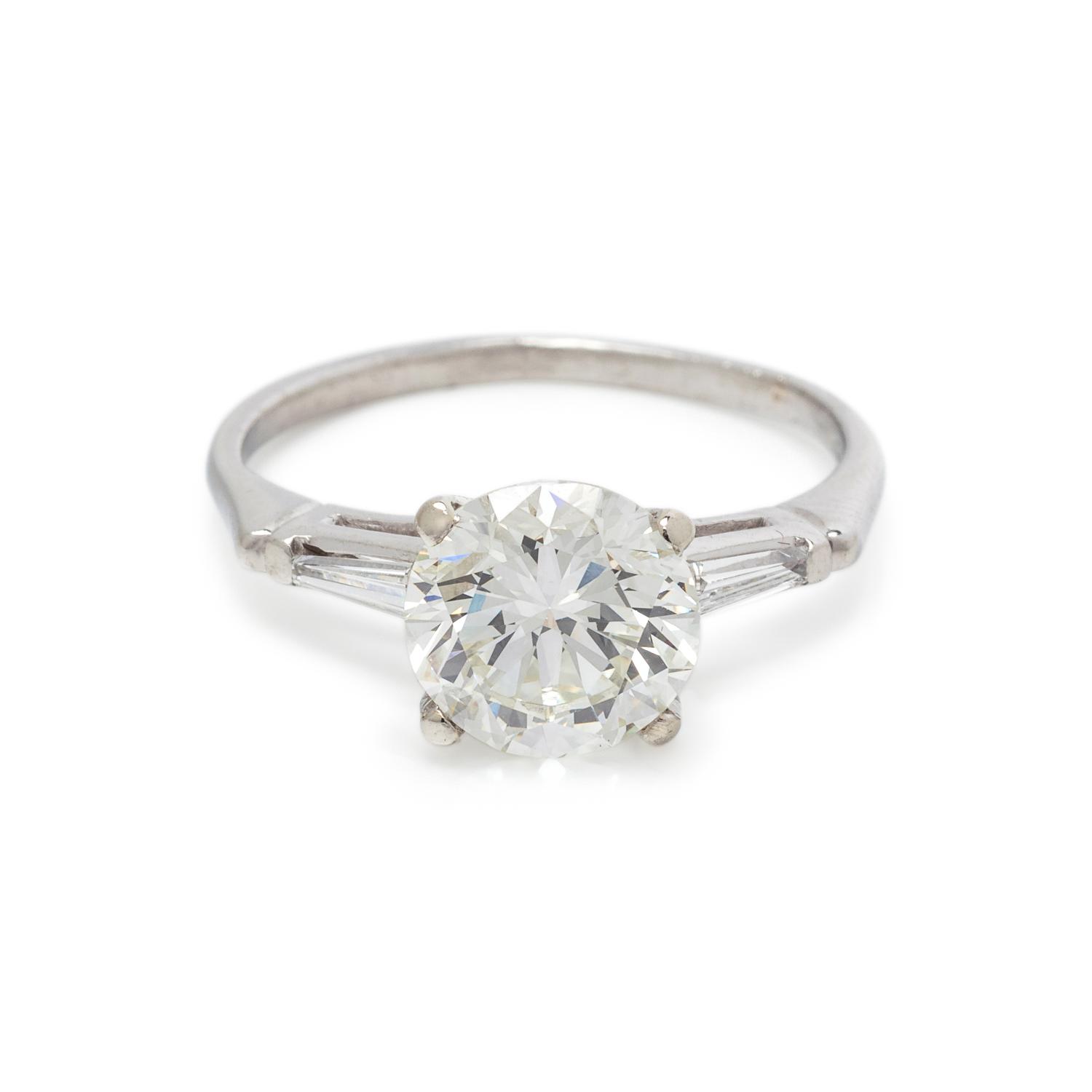 DIAMOND RING
