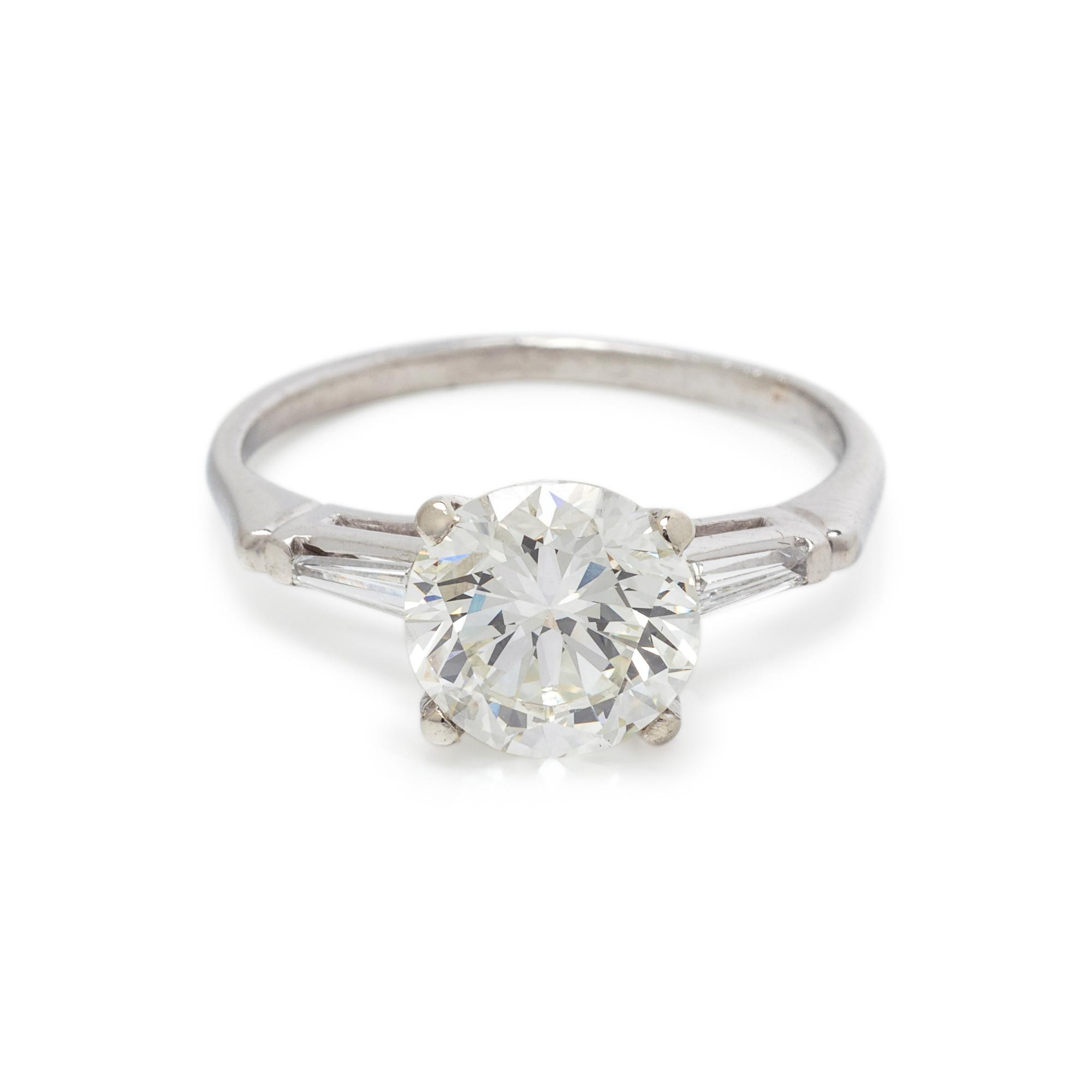 DIAMOND RING