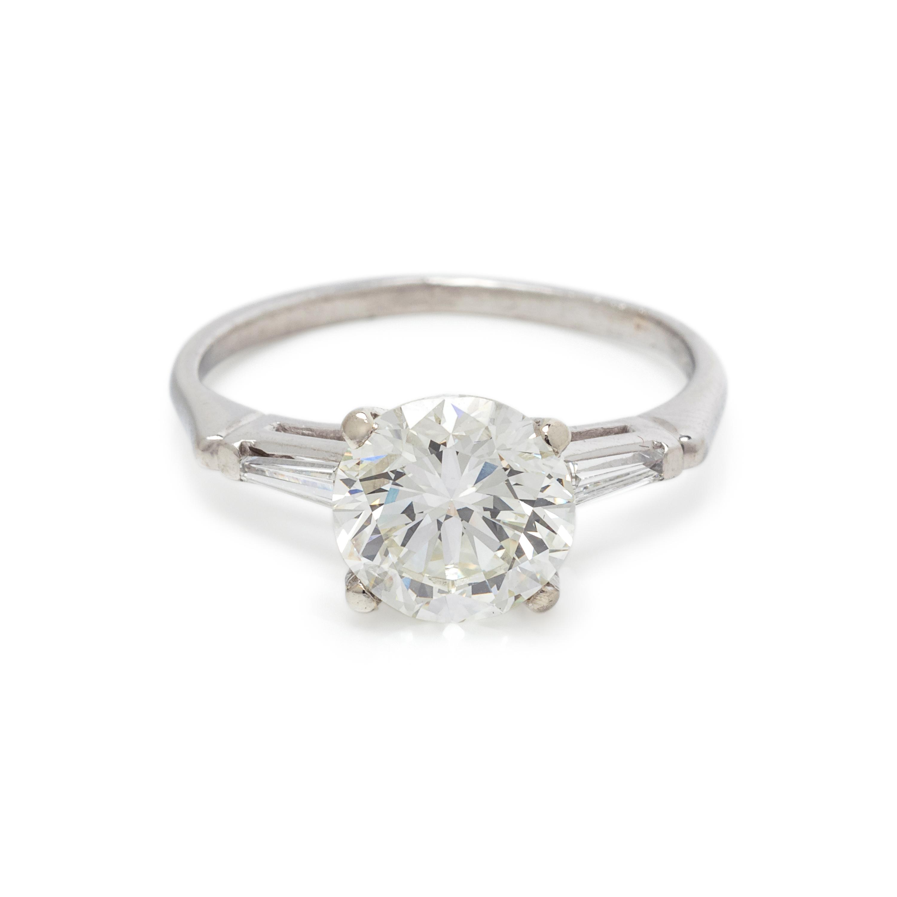 DIAMOND RING