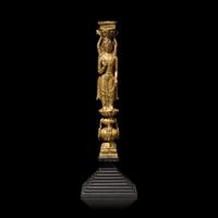 A Tibetan Gilt Copper Alloy Double-Sided Stupa Column Support, Densatil Monastery, 14th/Early 15th Century — 十四-十五世紀早期 丹薩替寺銅鎏金雙面塔柱