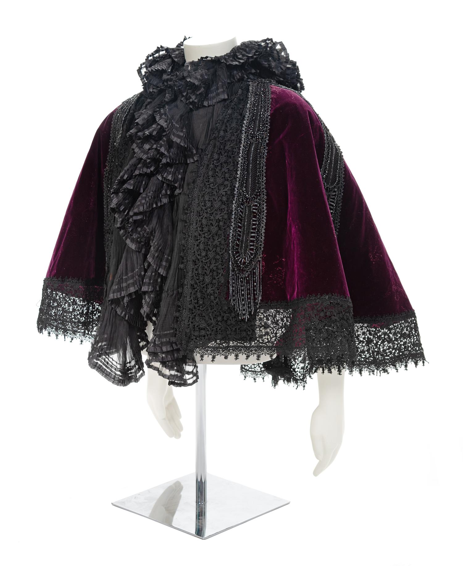 A Worth Purple Velvet and Jet Cape, 1890s No size label