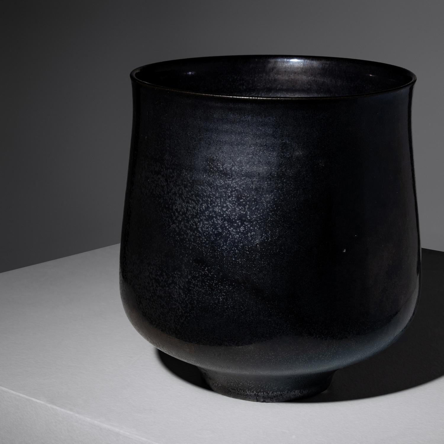 Vase in Crystalline Gunmetal, 1962 Los Angeles, California, USA