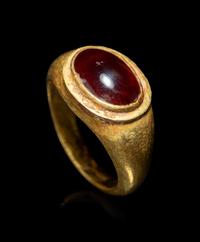 A Roman Gold and Garnet Finger Ring