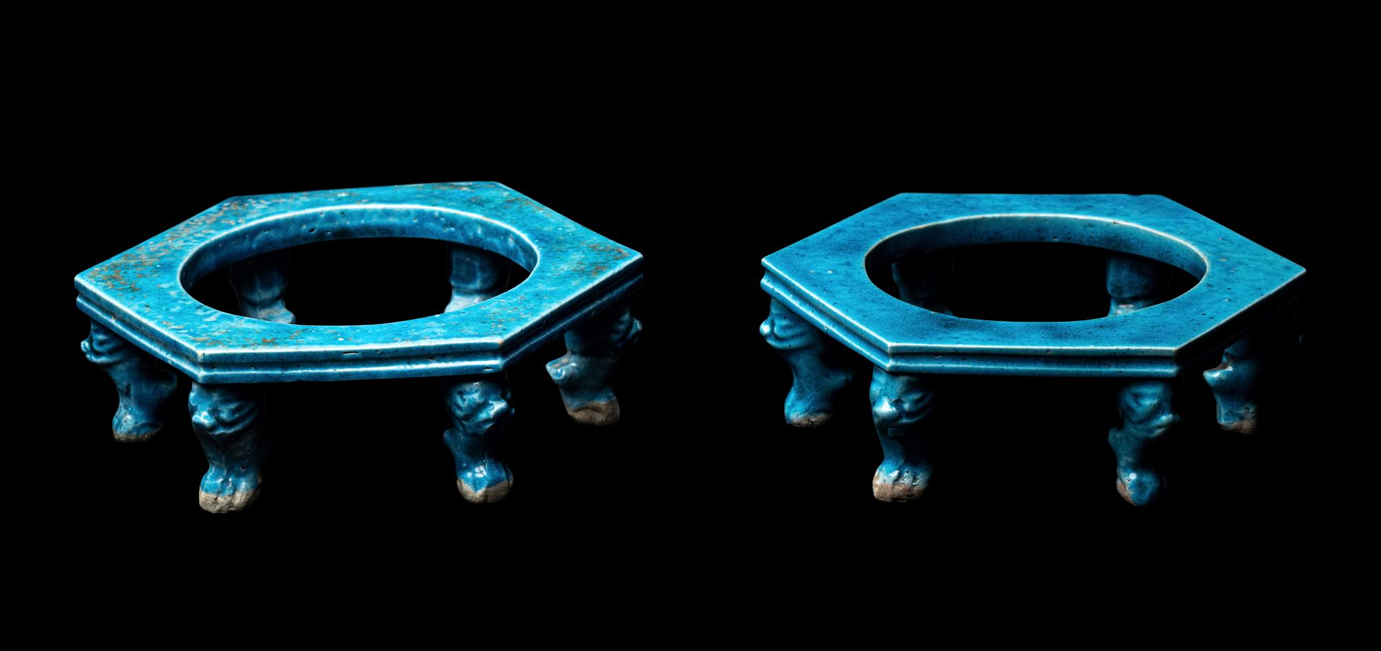 A Pair of Chinese Turquoise Glazed Hexagonal Porcelain Vase Stands, Kangxi Period 清康熙 松石釉六方瓷瓶座