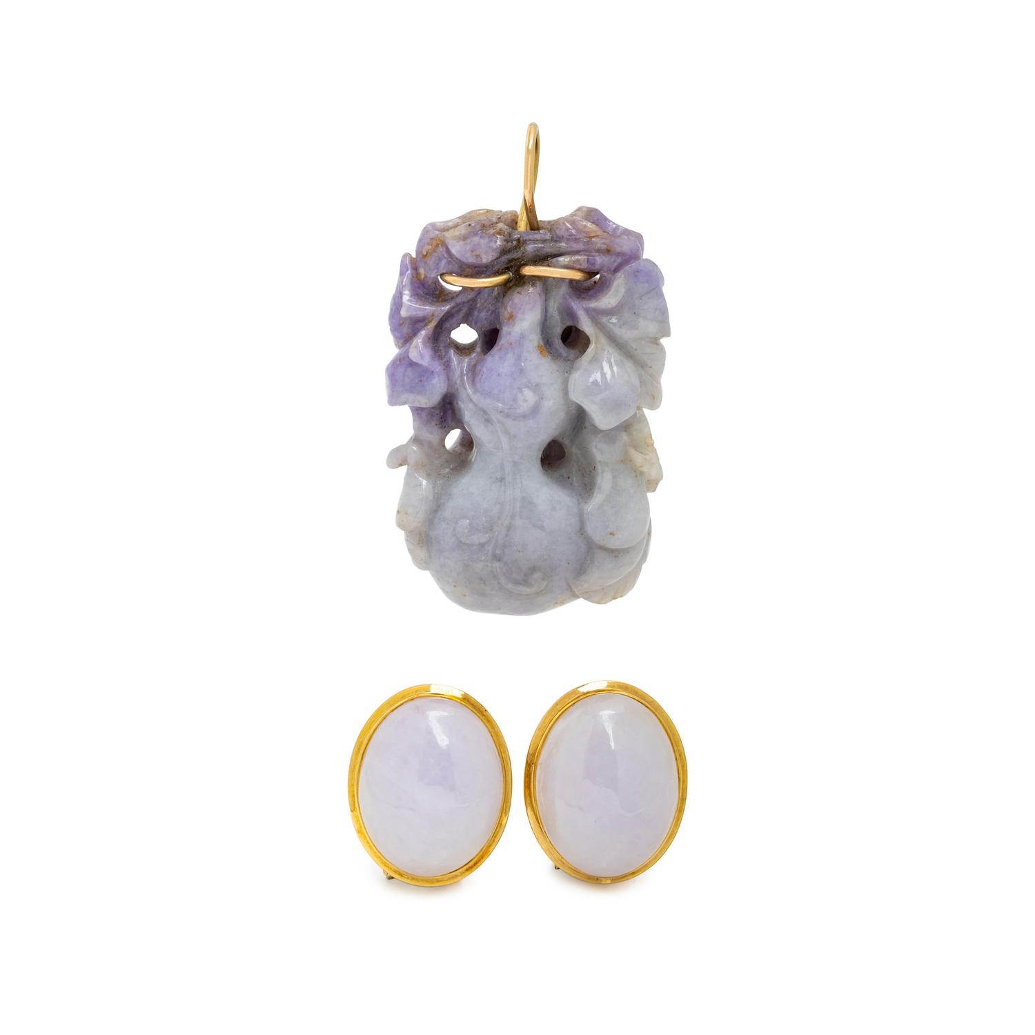 COLLECTION OF YELLOW GOLD AND LAVENDER JADE JEWELRY