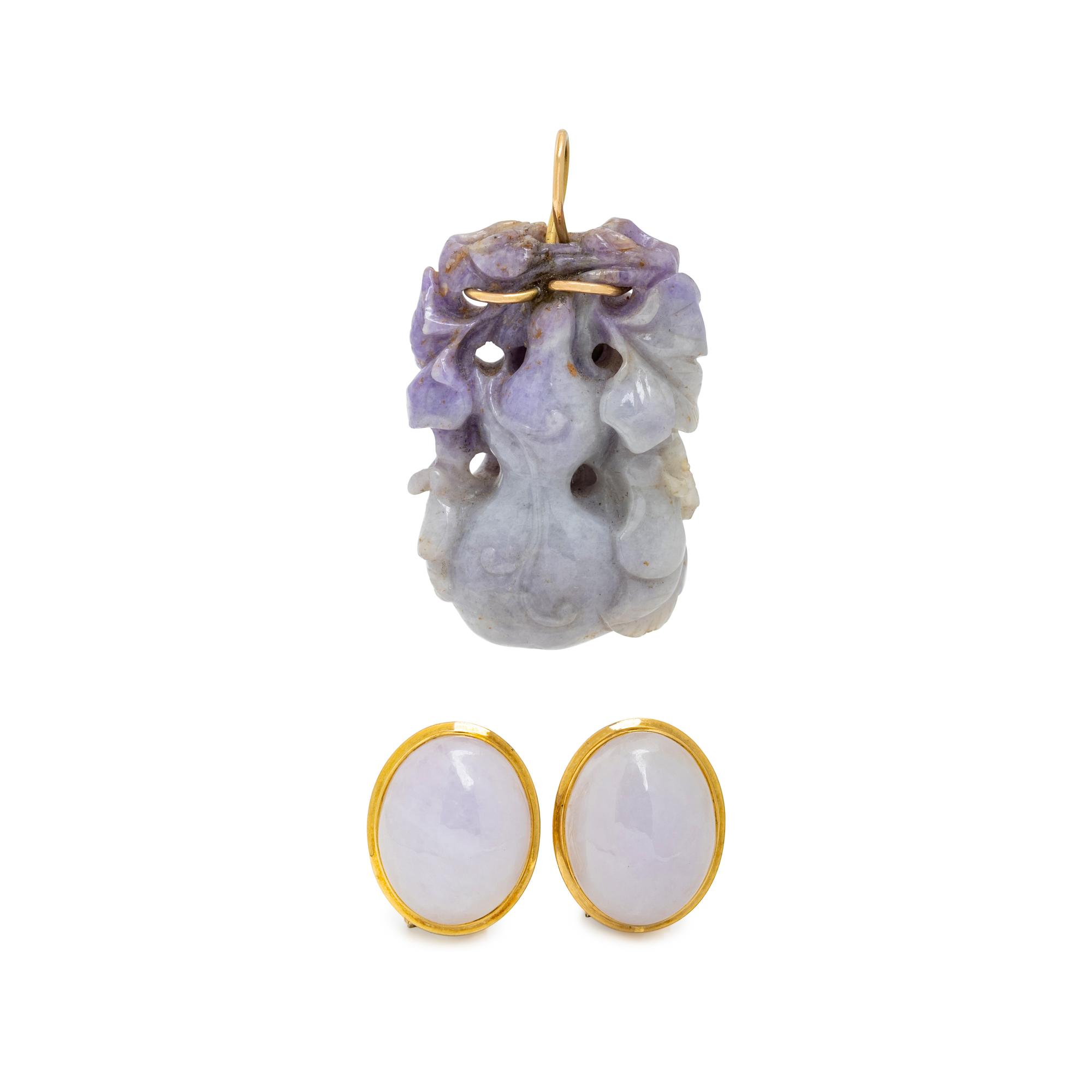 COLLECTION OF YELLOW GOLD AND LAVENDER JADE JEWELRY