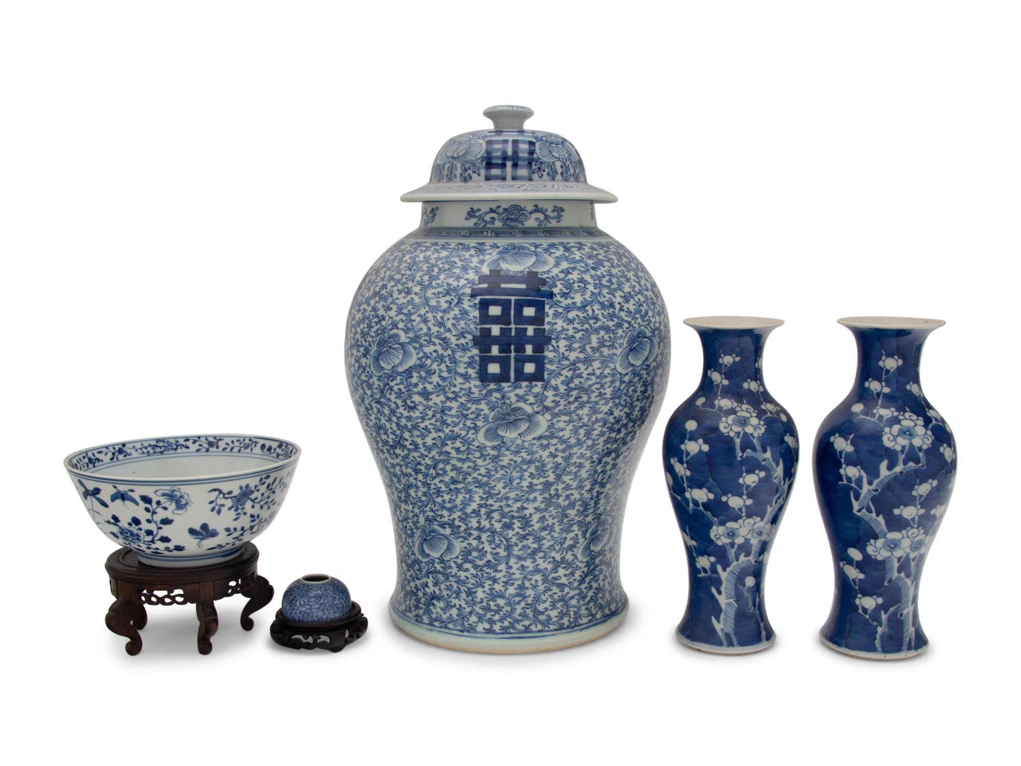 Five Chinese Blue and White Porcelain Articles
