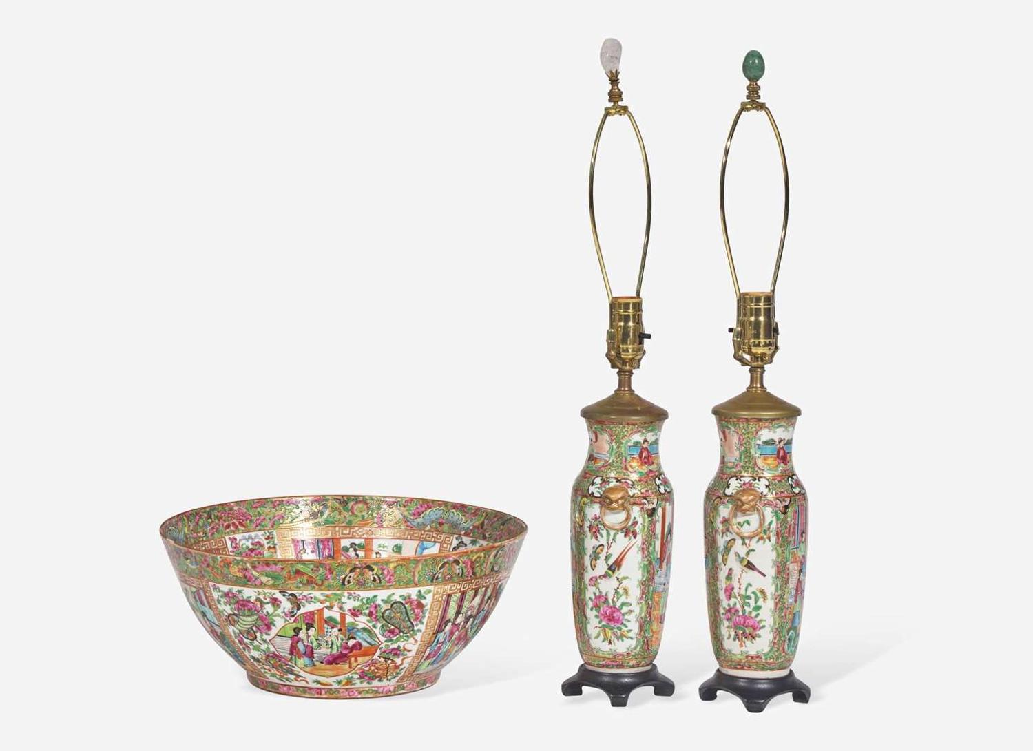 A Chinese Export porcelain Rose Mandarin punch bowl and pair of vases mounted as lamps, 19th century