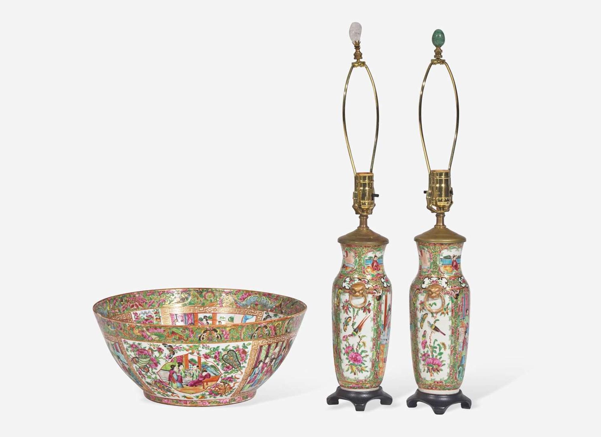 A Chinese Export porcelain Rose Mandarin punch bowl and pair of vases mounted as lamps, 19th century