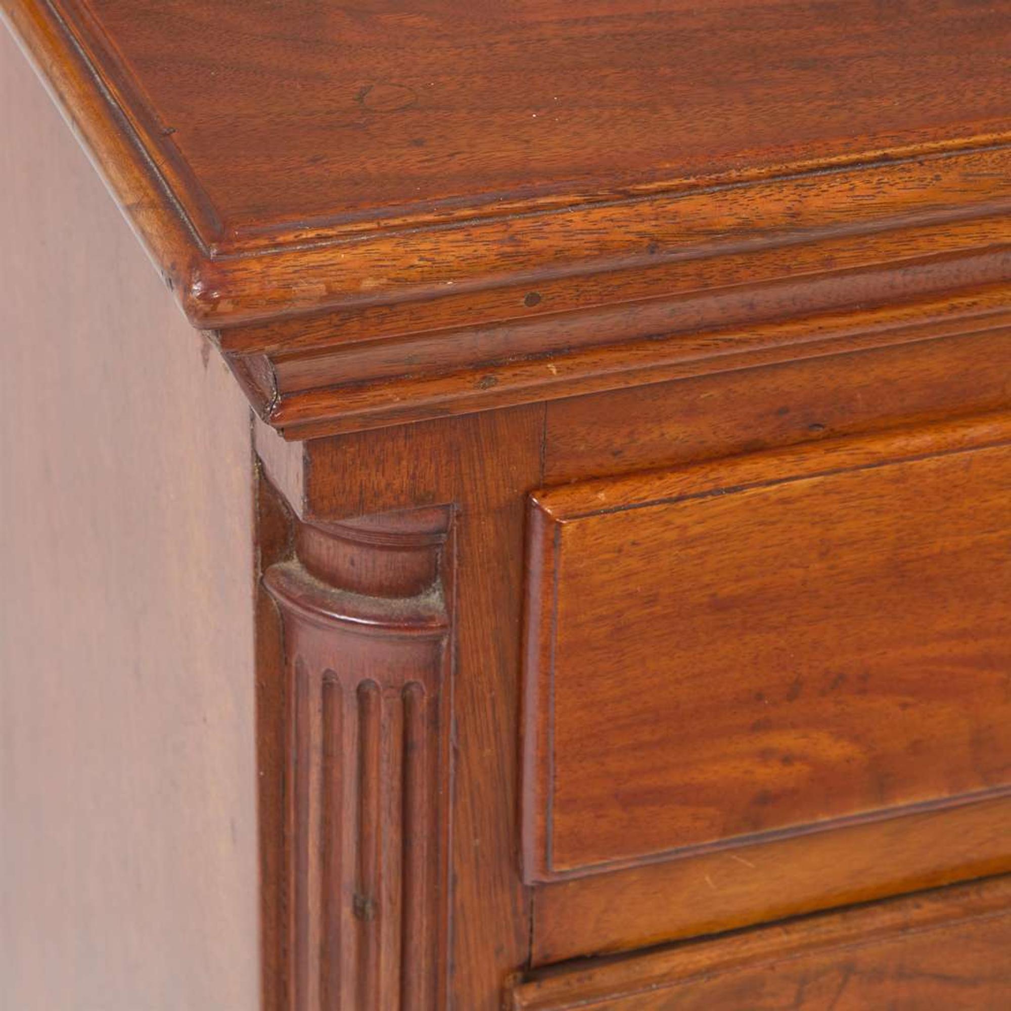 A Chippendale walnut chest of drawers Southeastern Pennsylvania, late 18th century