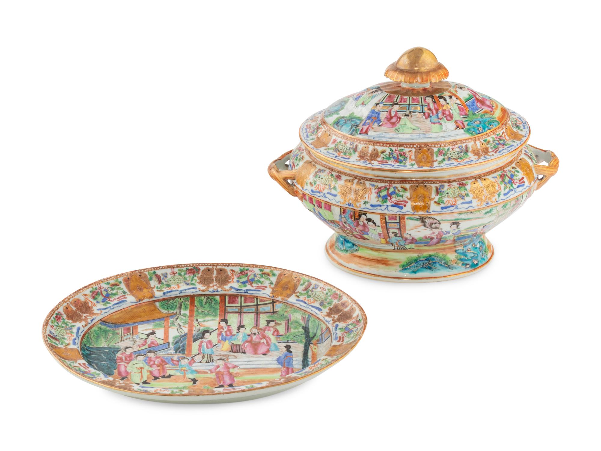 A Chinese Export Porcelain Tureen and Underplate