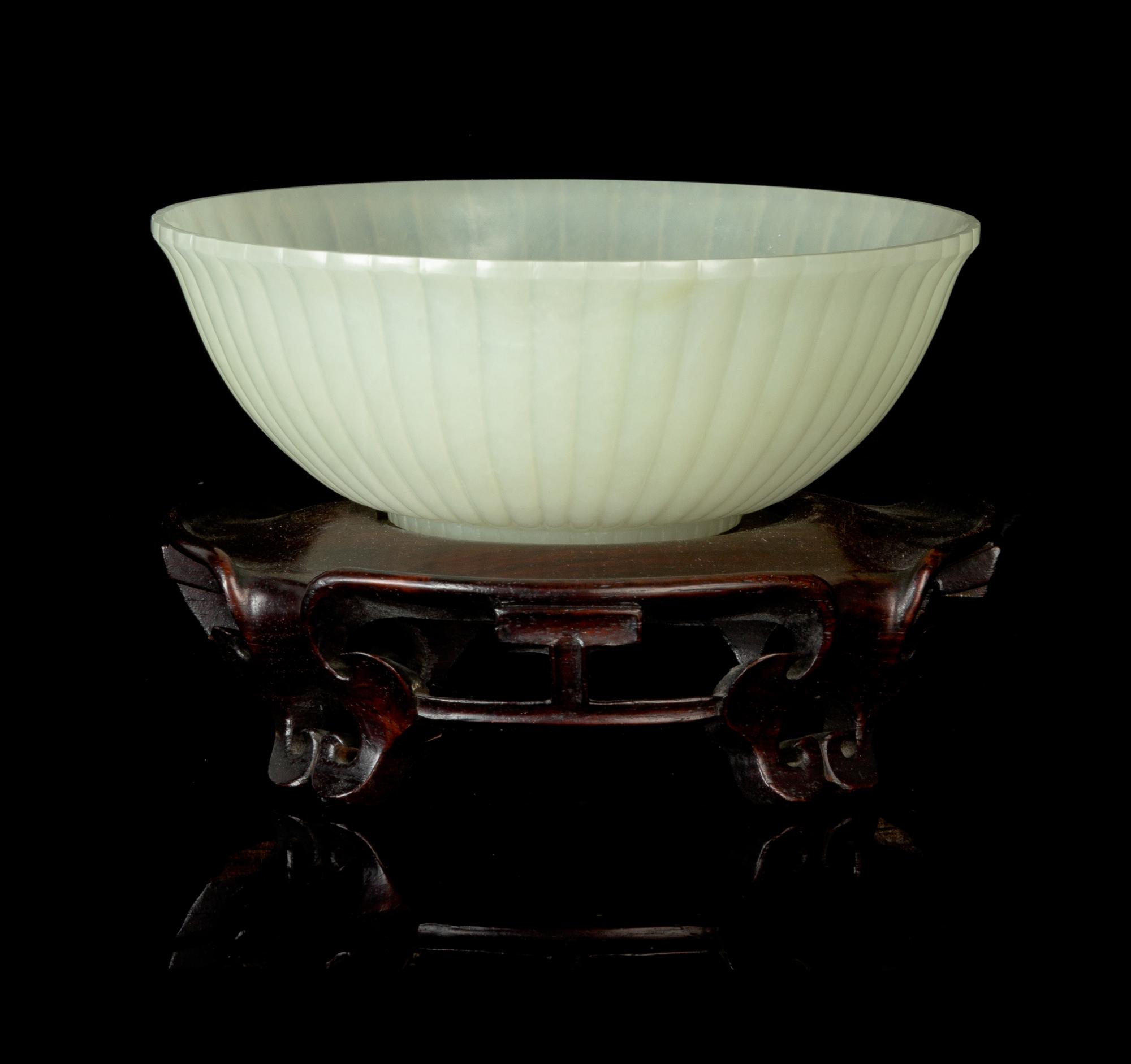 A Near-White Jade Chrysanthemum Bowl