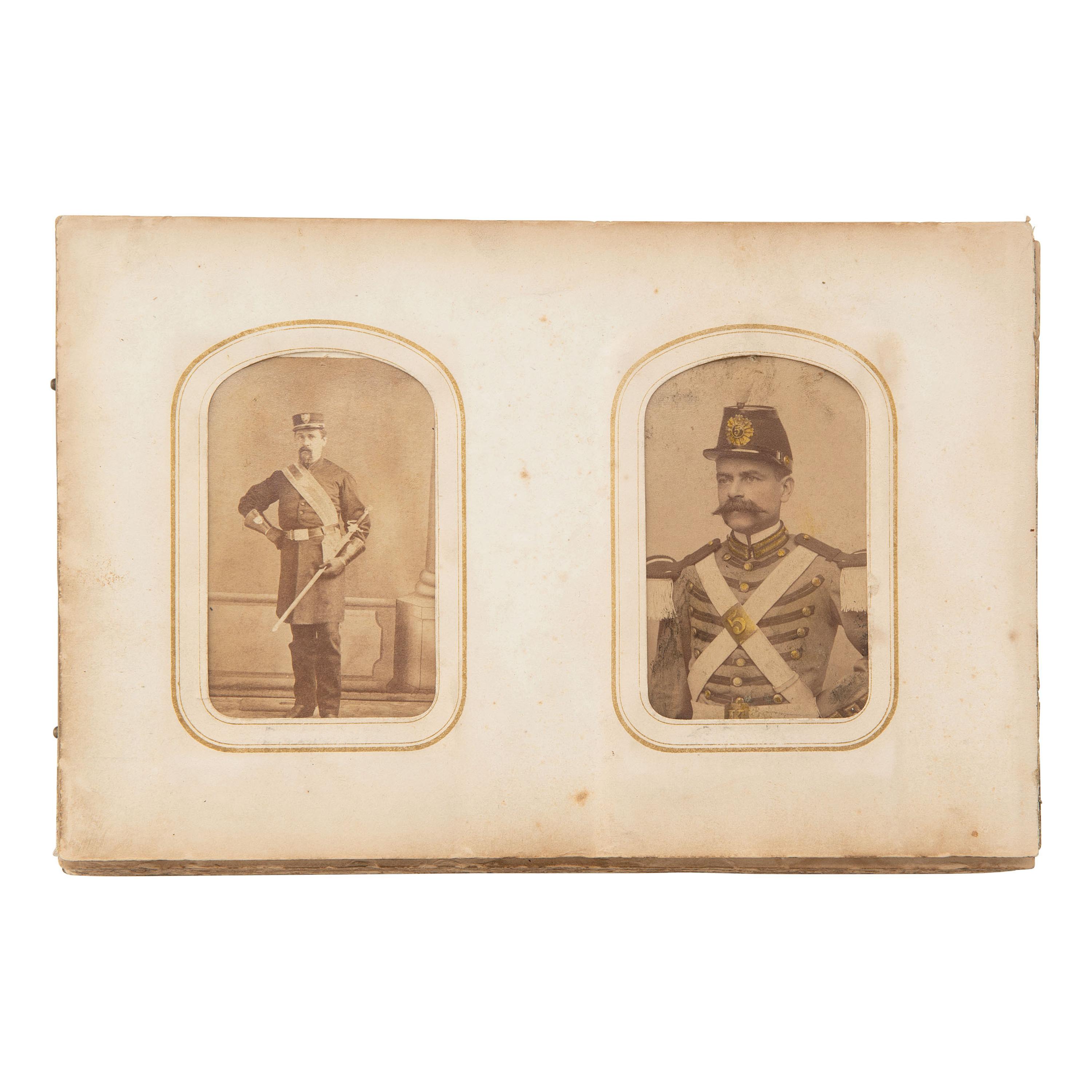 [Civil War] Carte de Visite Albums of Soldiers and Civilians incl. a Photographer with His Camera