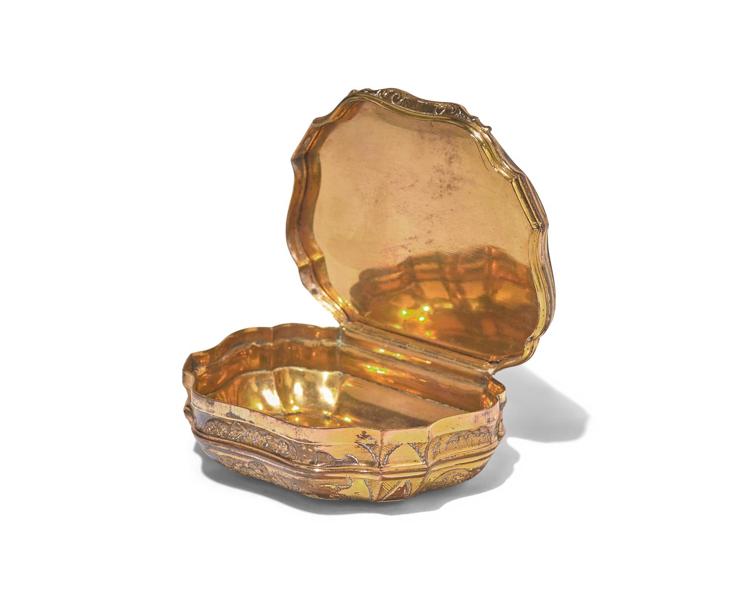A George III Portrait-Inset Snuff Box