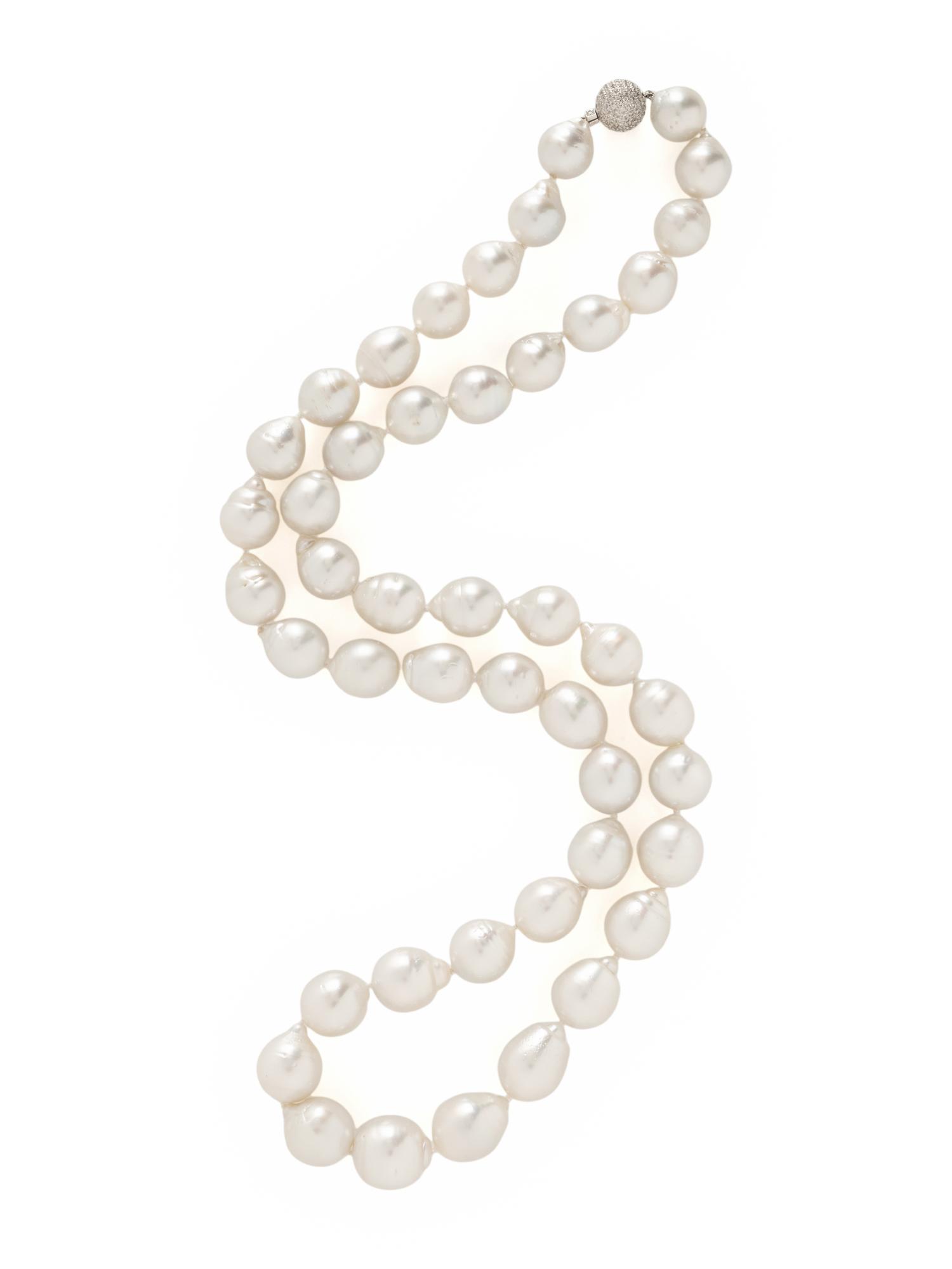 BAROQUE CULTURED PEARL AND DIAMOND NECKLACE