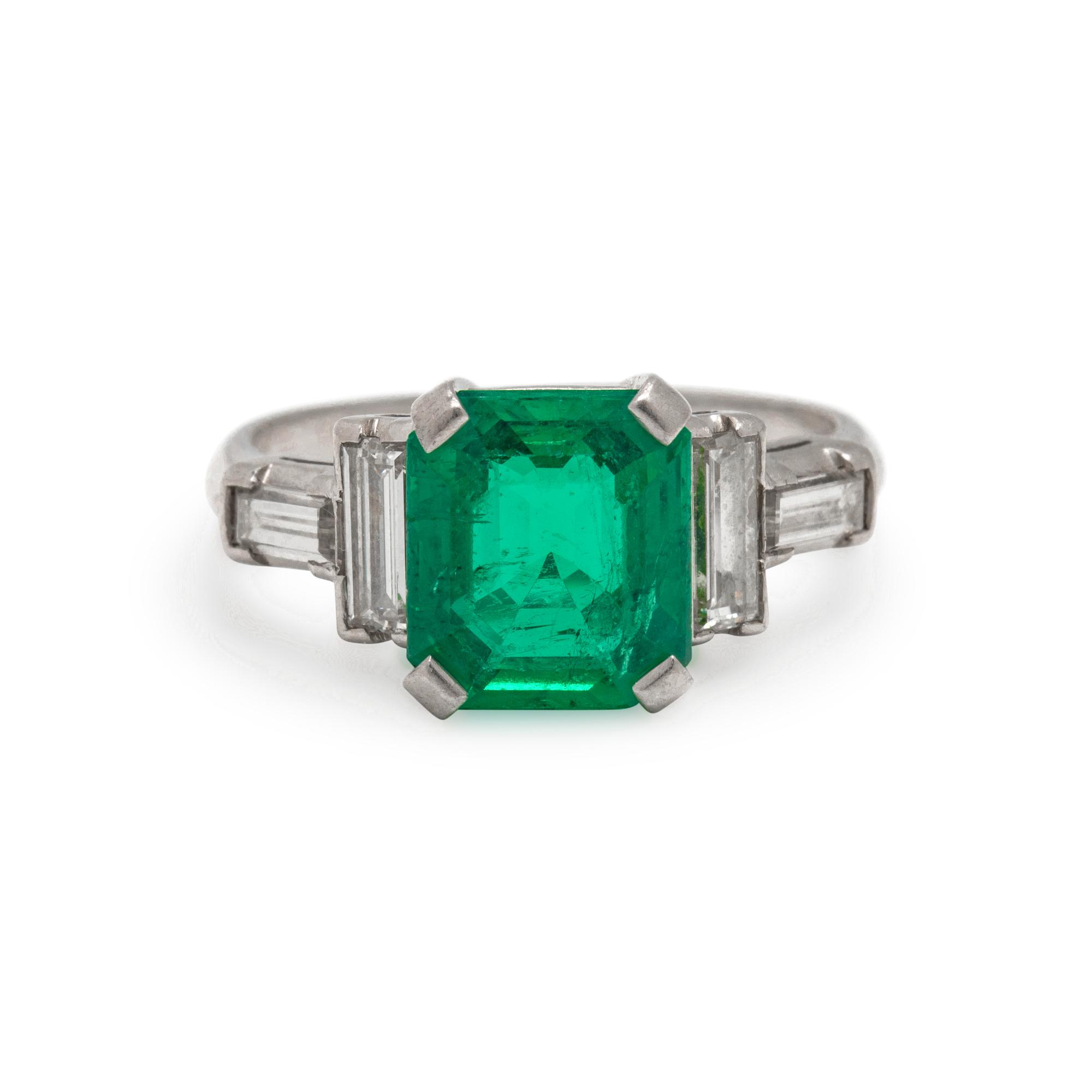 COLOMBIAN EMERALD AND DIAMOND RING