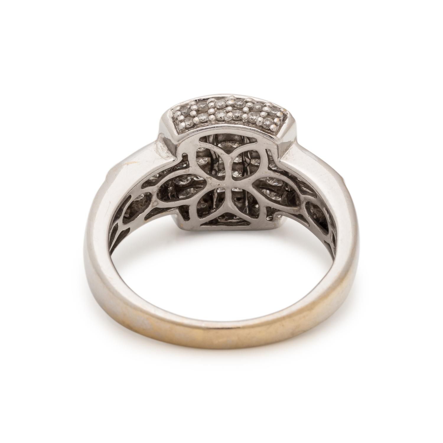 DIAMOND RING