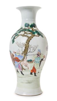 A Chinese Famille Rose Porcelain Vase Height 17 1/2 inches. — EARLY 20TH CENTURY