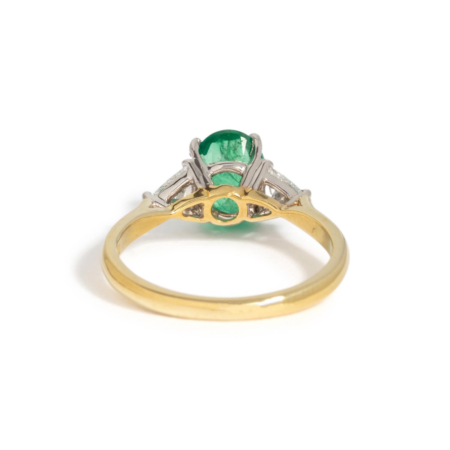 EMERALD AND DIAMOND RING