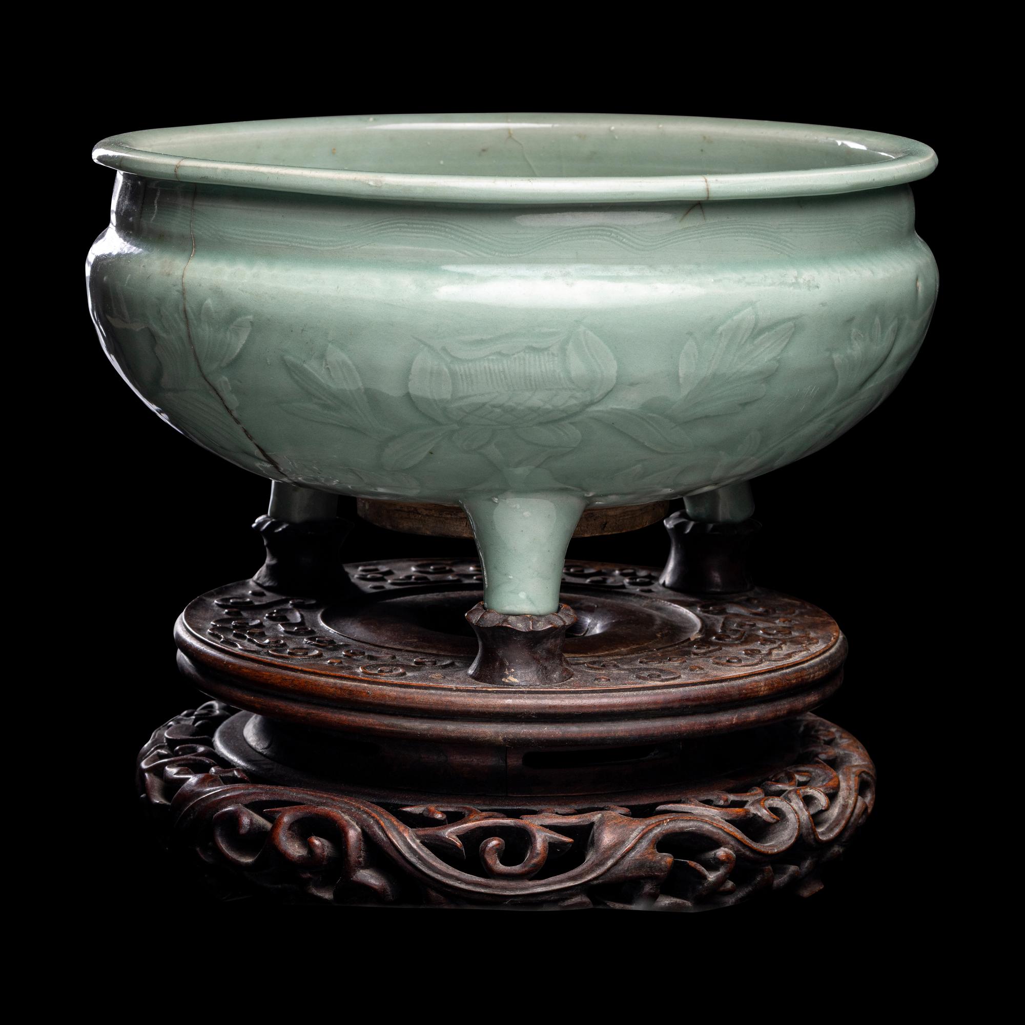 A Chinese Longquan Celadon Glazed Porcelain Tripod Censer
