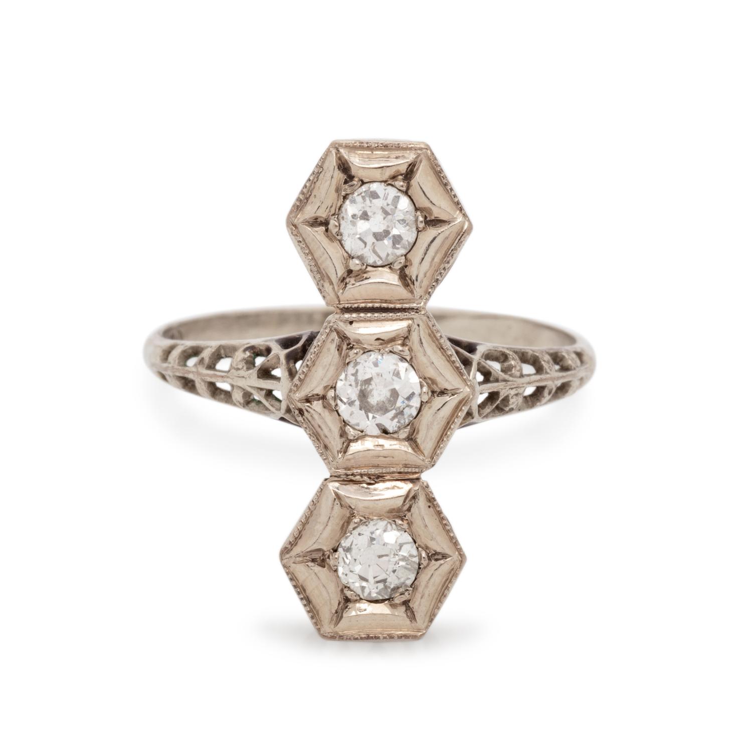 ANTIQUE, DIAMOND RING