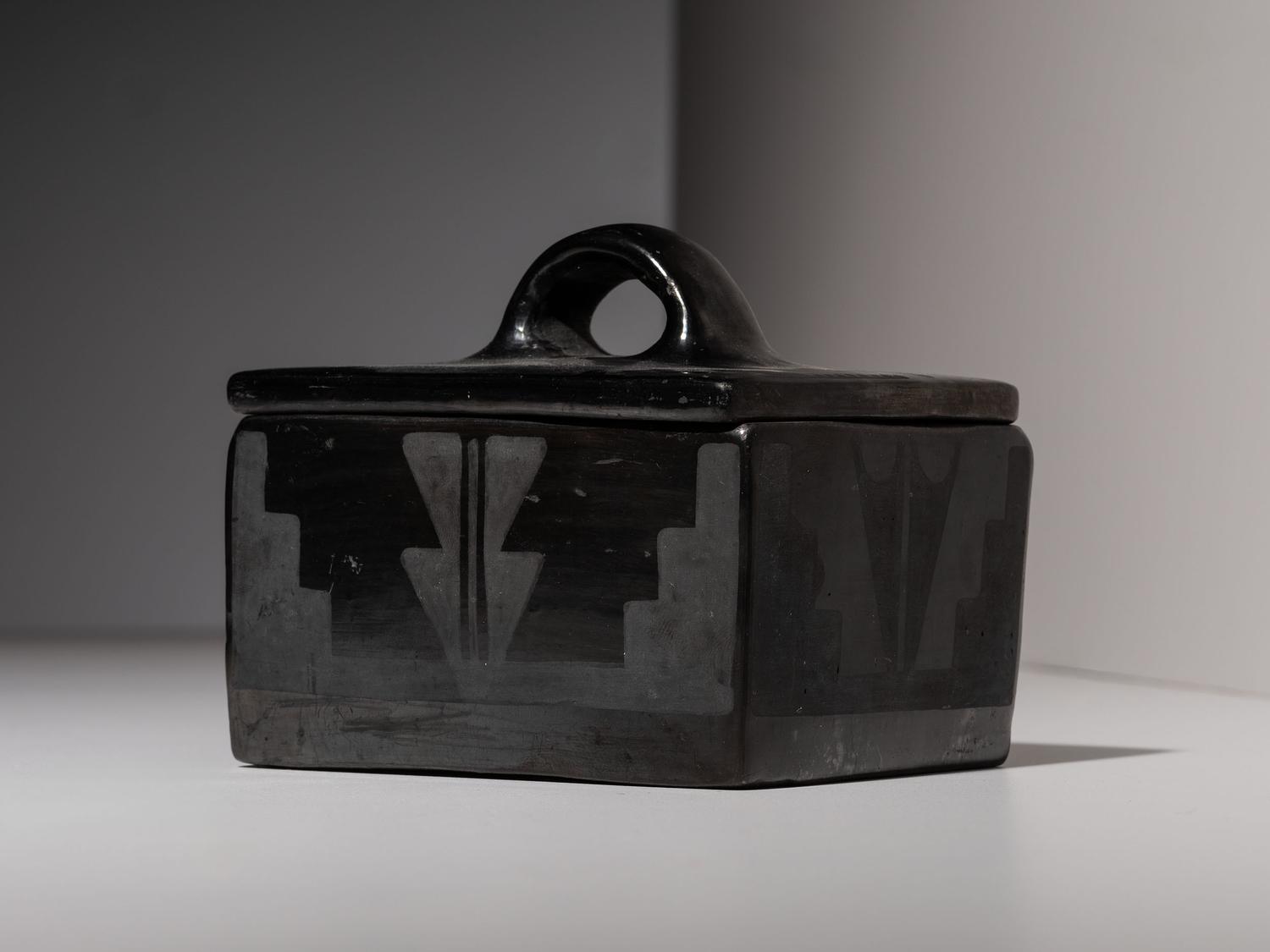 Lidded Pottery Box 1920-1925