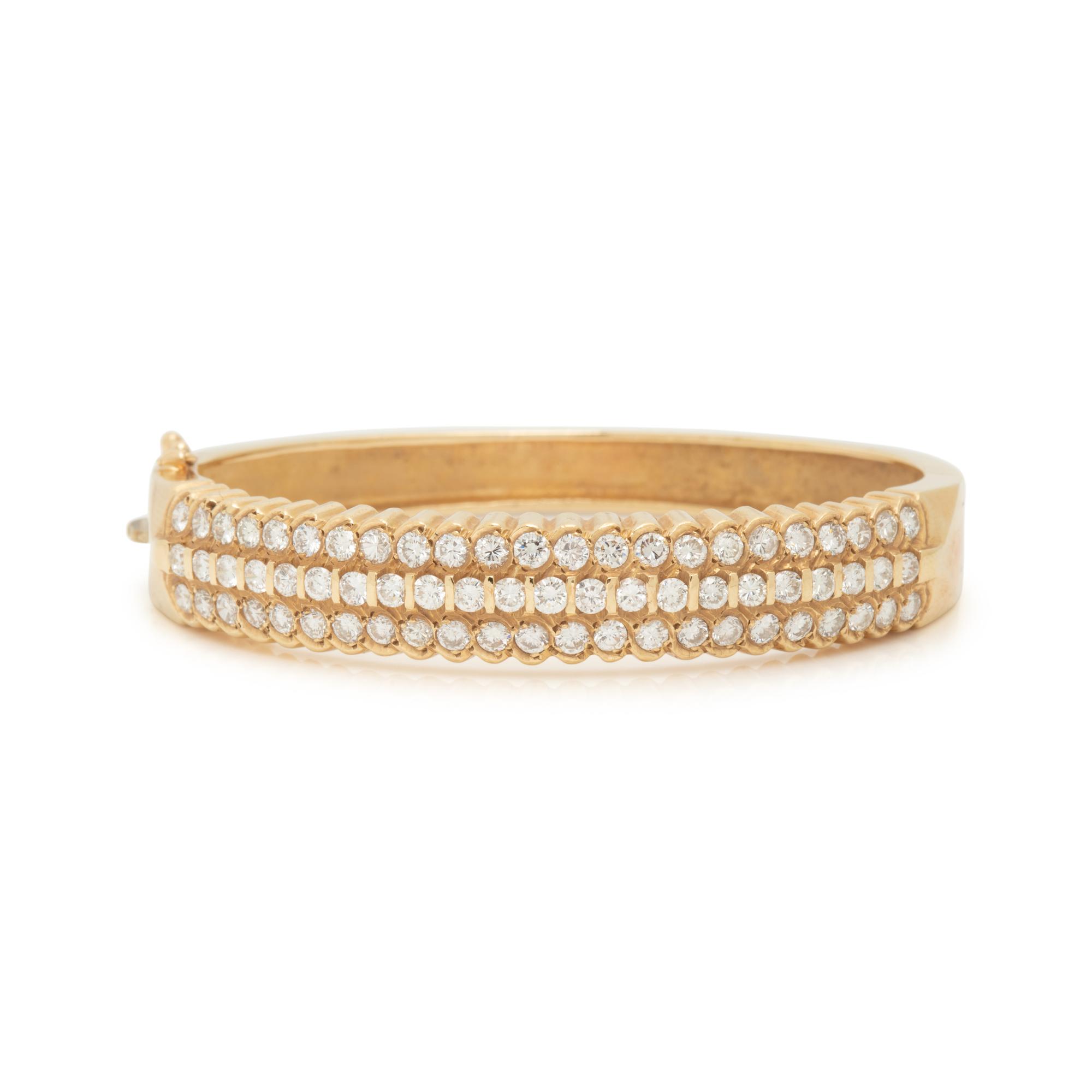 YELLOW GOLD AND DIAMOND BANGLE BRACELET
