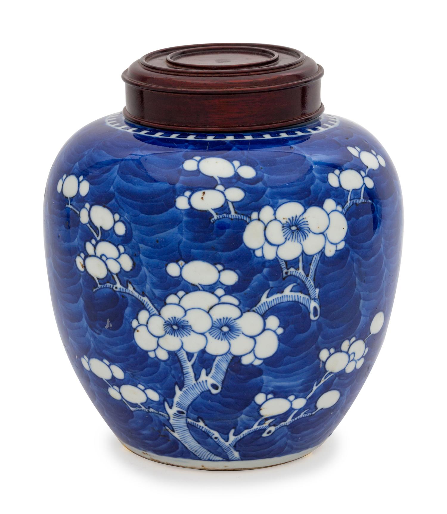 A Chinese Blue and White Porcelain 'Crackle-Ice and Prunus' Ginger Jar