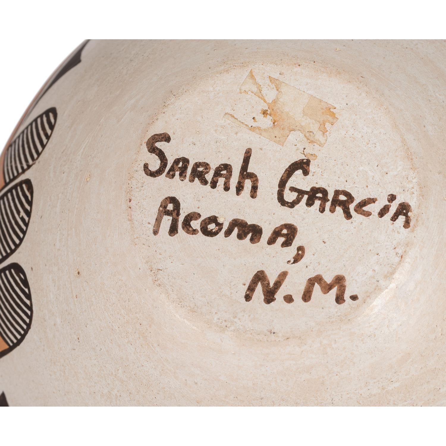 Polychrome Bowl, with Parrot