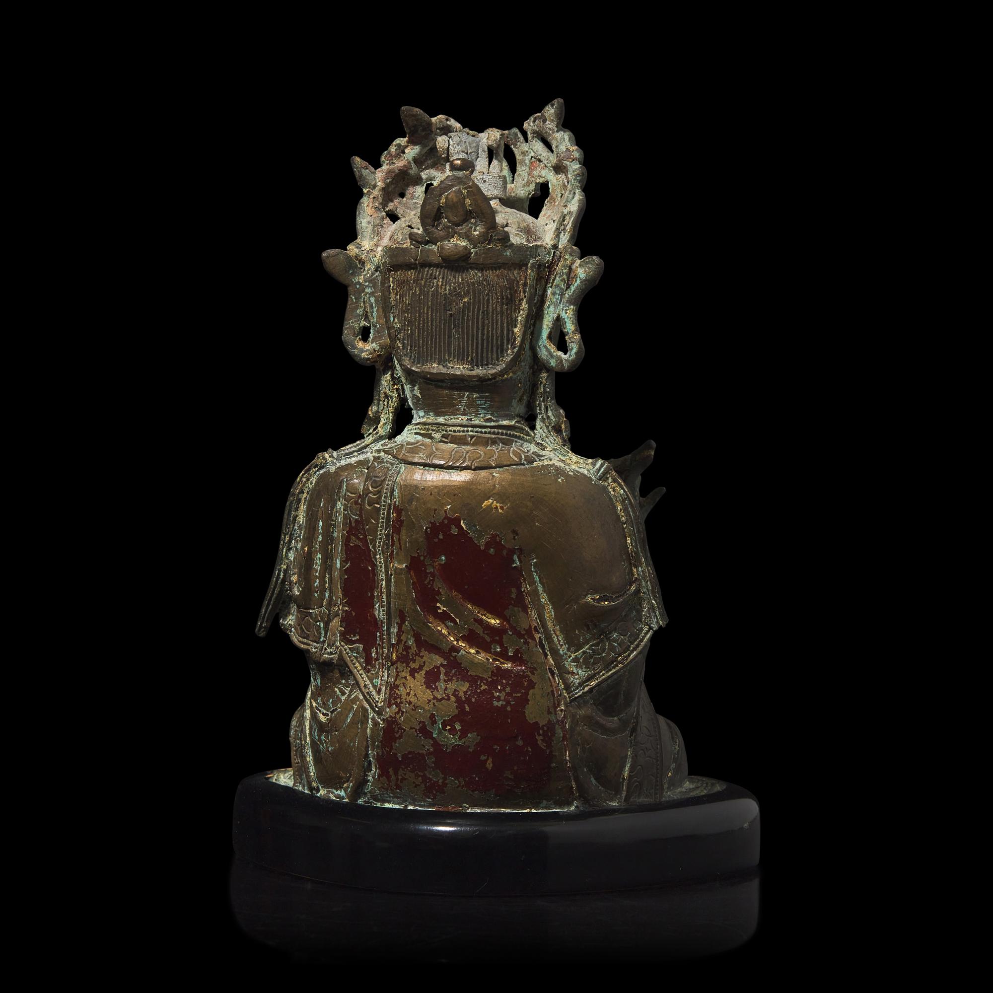 A Chinese Bronze Figure of Seated Guanyin, Ming Dynasty, 16th/17th Century 明中期 銅觀音坐像