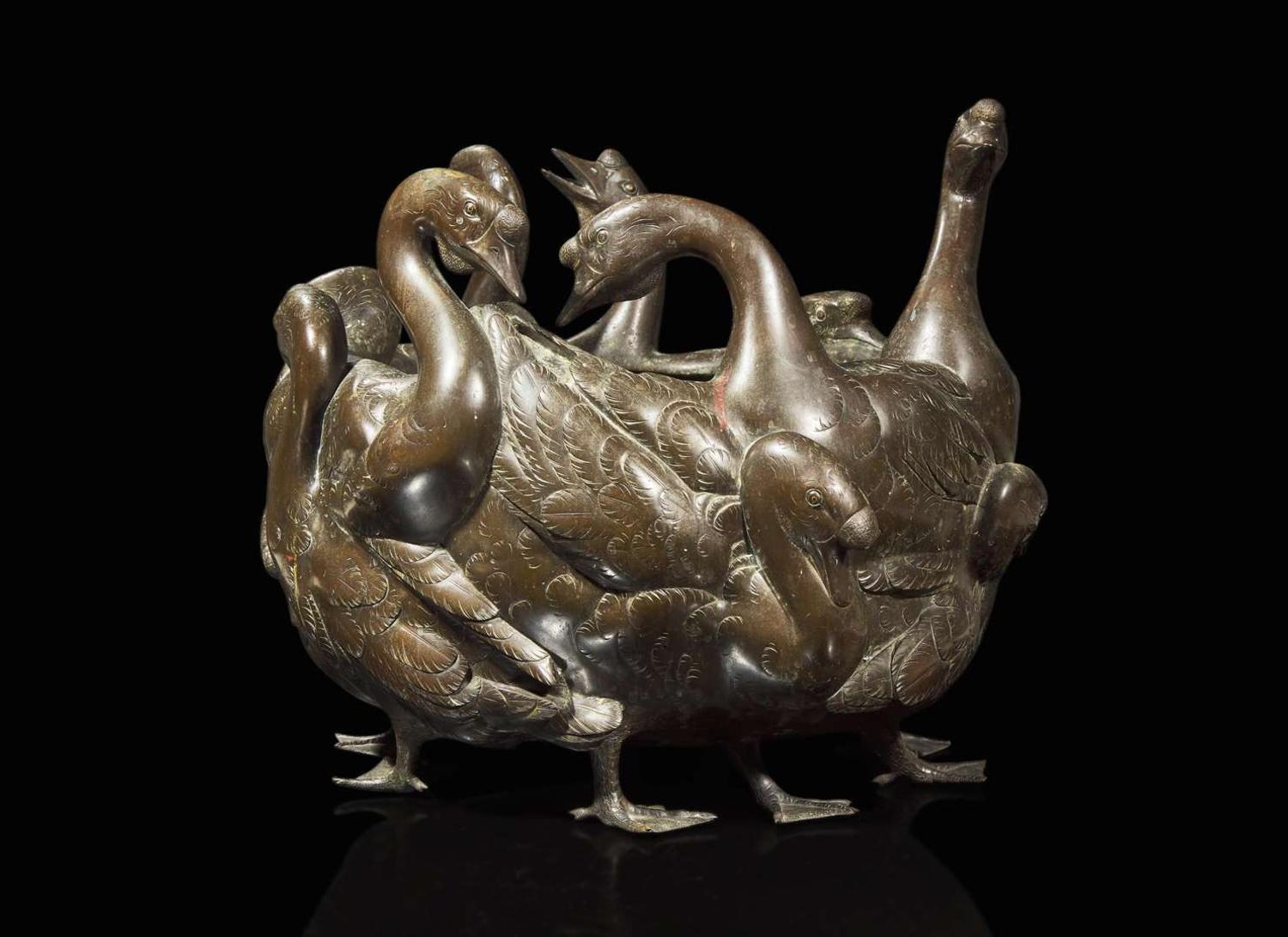 A large Japanese patinated bronze “Geese” jardinière, Meiji/Taisho period 銅加漆鵝形花盆 明治至大正