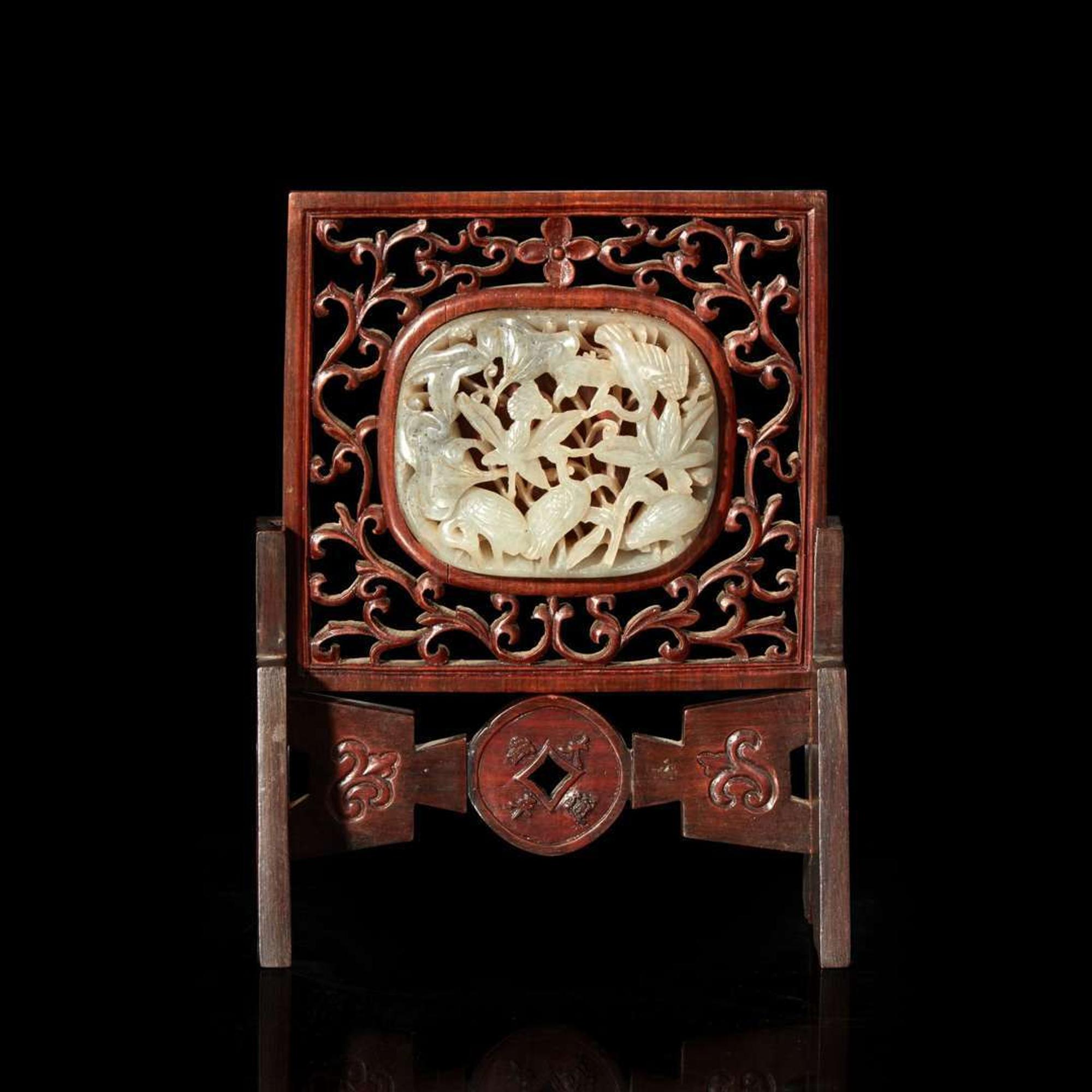 A Chinese jade plaque-inlaid table screen 镶玉木砚屏 The jade plaque Ming/Qing Dynasty ??????