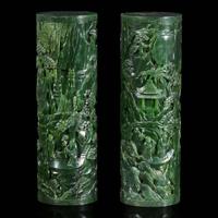 A pair of Chinese spinach jade cylinder censers and covers with wood stand 翠玉熏香炉一对及木底座 Late 19th/ early 20th century ???????????