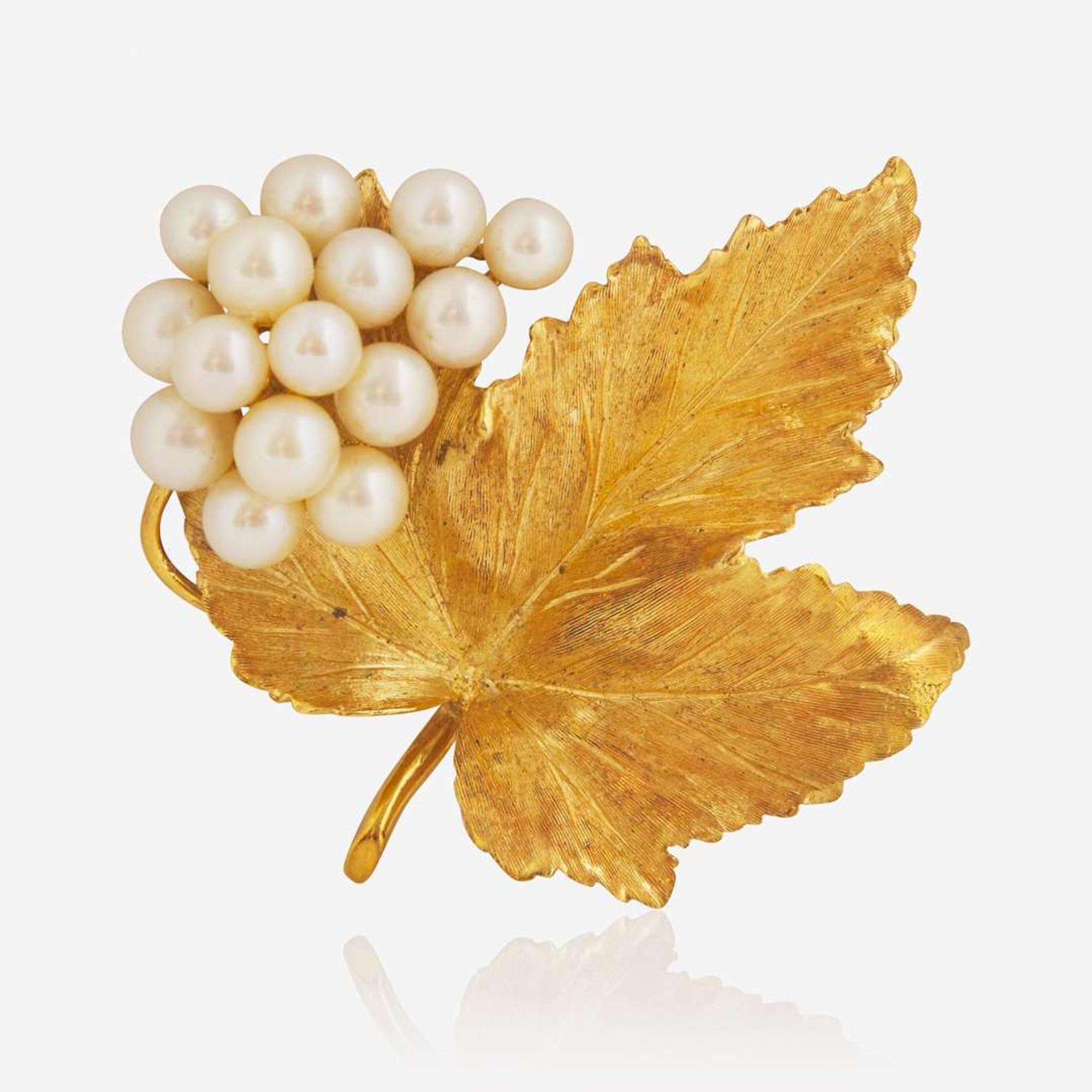 An 18K Yellow Gold Tiffany & Co. Brooch Tiffany & Co.
