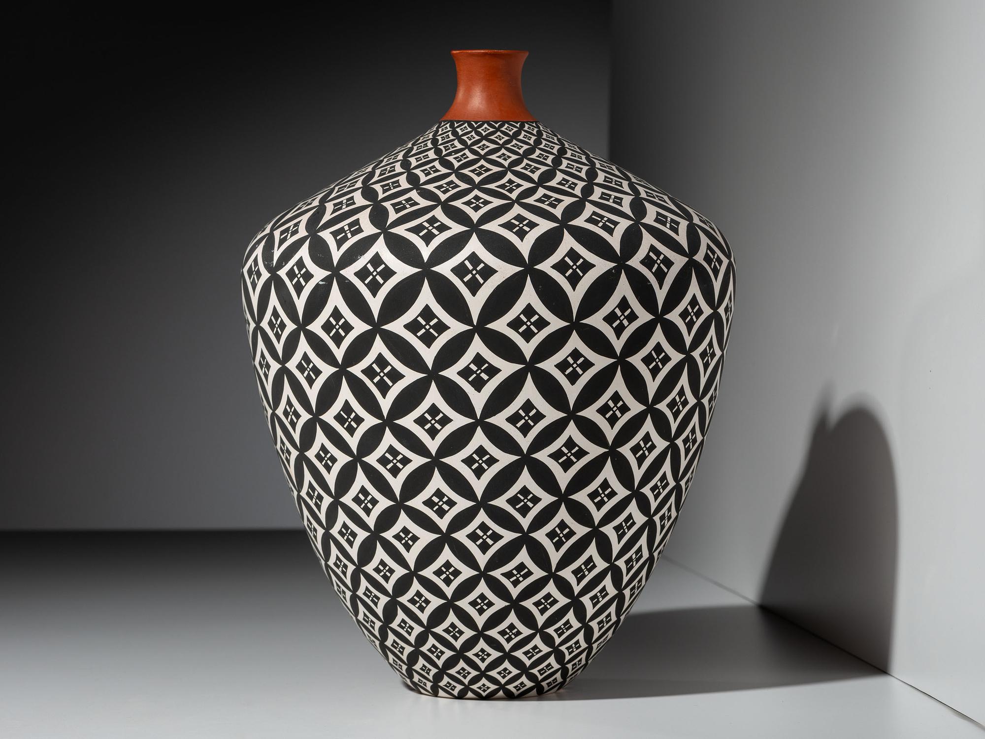 Op-Art Pottery Vase