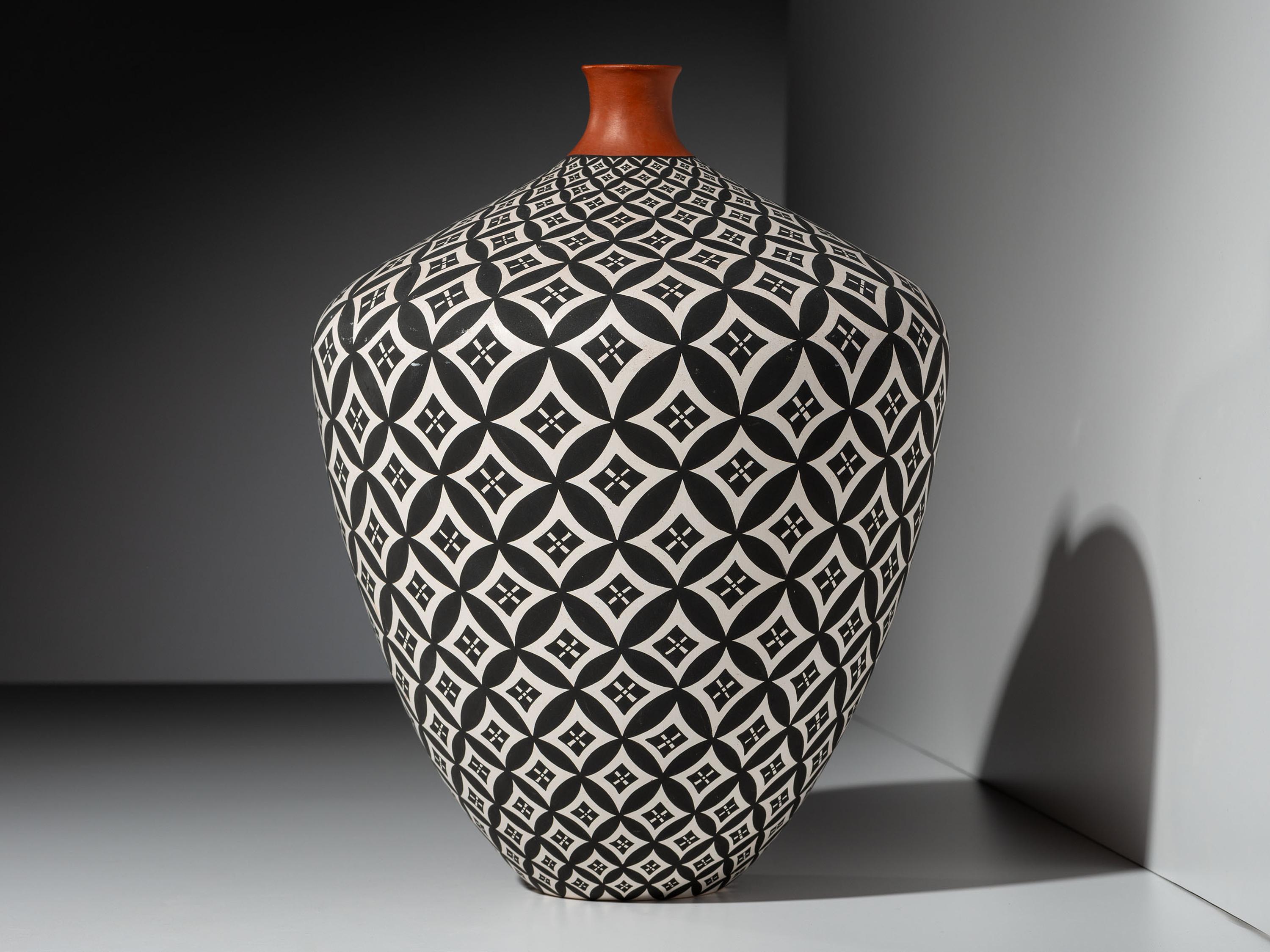 Op-Art Pottery Vase