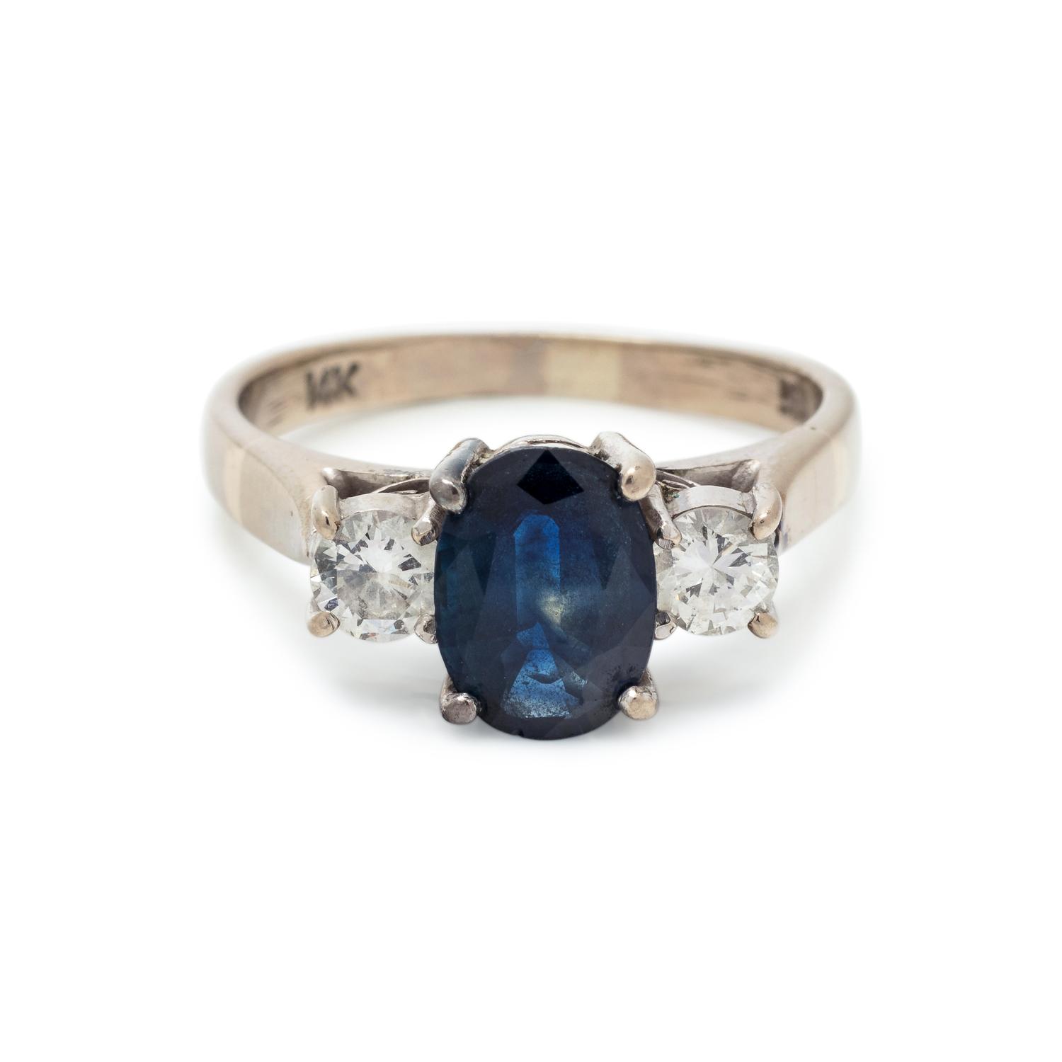 SAPPHIRE AND DIAMOND RING